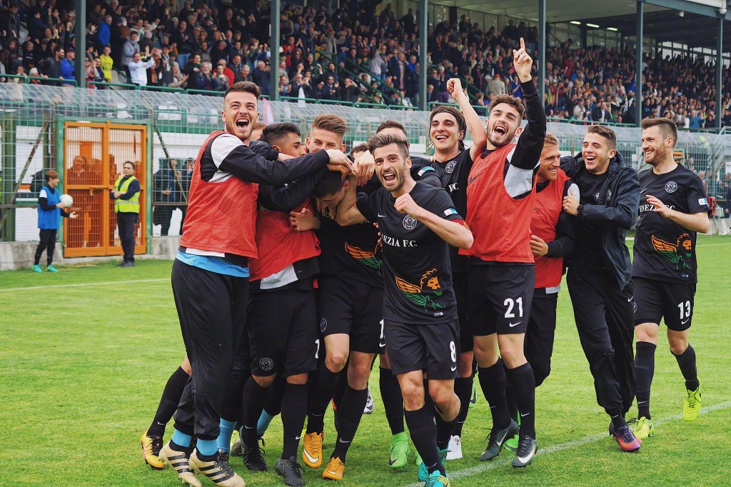  特拉帕尼意丙夺冠，下赛季升入意乙  