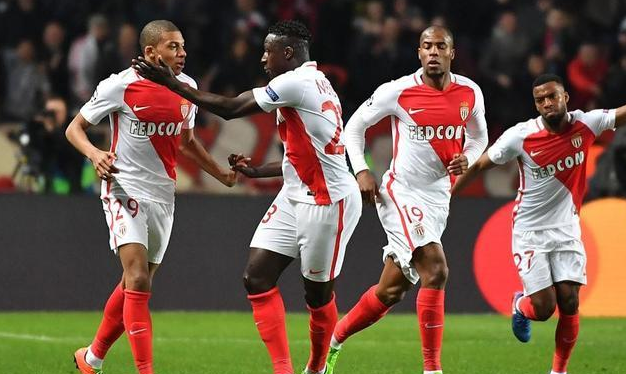  摩纳哥逆转取胜跃居前三，锋线双子星状态火热  