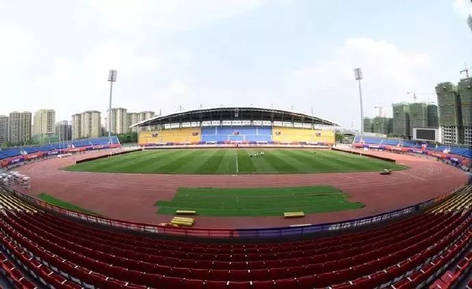 NG体育网站- 威尼斯水上球场办慈善赛，特殊场地助力公益事业  